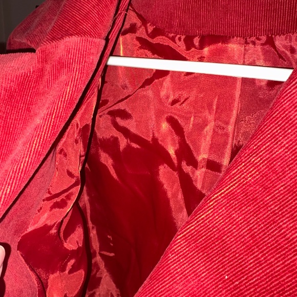 Elegant Red Corduroy Blazer - Picture 8 of 12